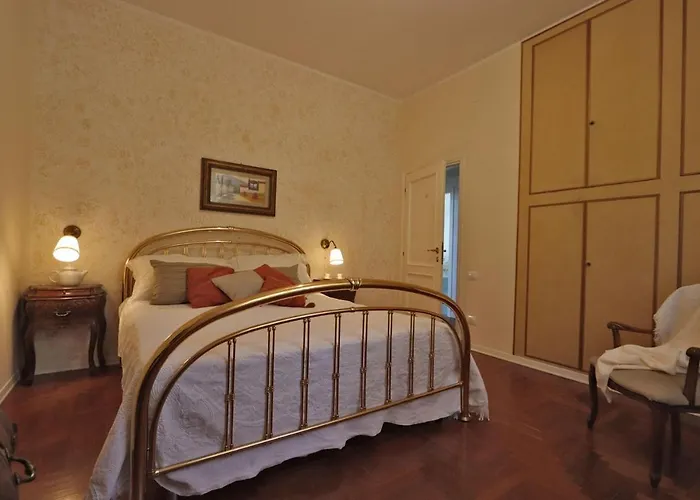 Luisa * Πέζαρο